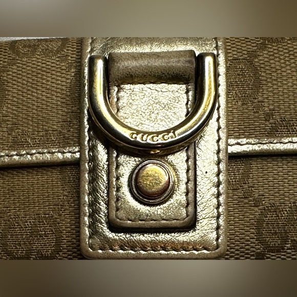 Authentic GUCCI Gold Monogram Key Holder GUC - Picture 16 of 17